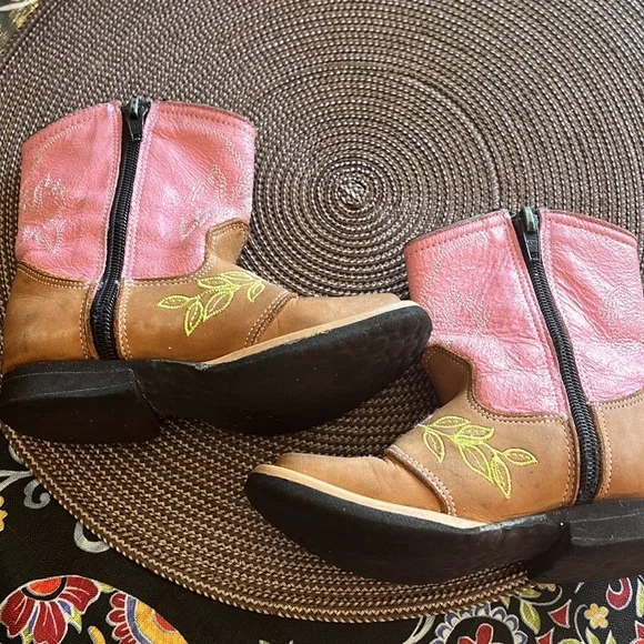 Girls boots size 14 14/12 see pictures. Carlos Boots Infant Toddler Girls - Picture 7 of 16